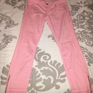 Woman's quarter length pants