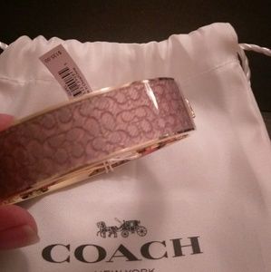 Coach Bracelet Signature Bangle Wide Gold /Petal