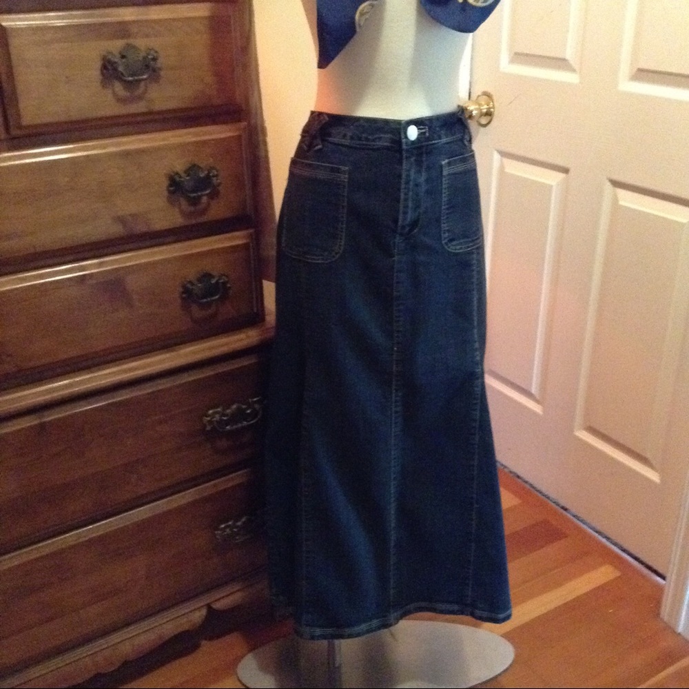 Denim skirt