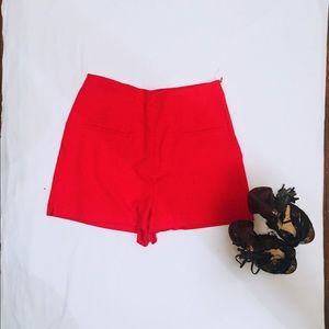 ZARA HIGH WAISTED SHORTS 🤓