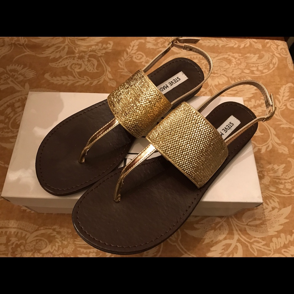 New, never worn 8 1/2 m, Gold Steve Madden sandals