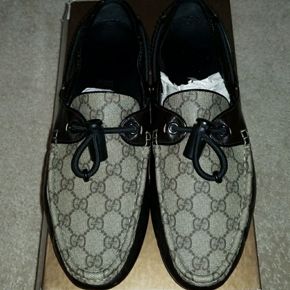 Men's GUCCI authentic brown loafers pattern