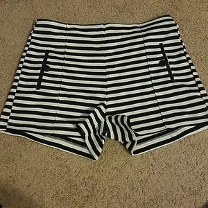 Nautical, high waisted shorts!