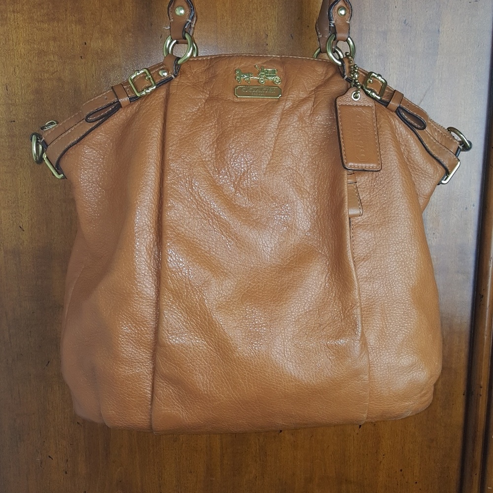 SOLD-AUTHENTIC COACH MADISON ISABELLE CROSSBODY