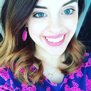 Meet your Posher, Caroline