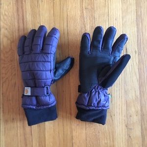 Purple women's Carhartt snow gloves