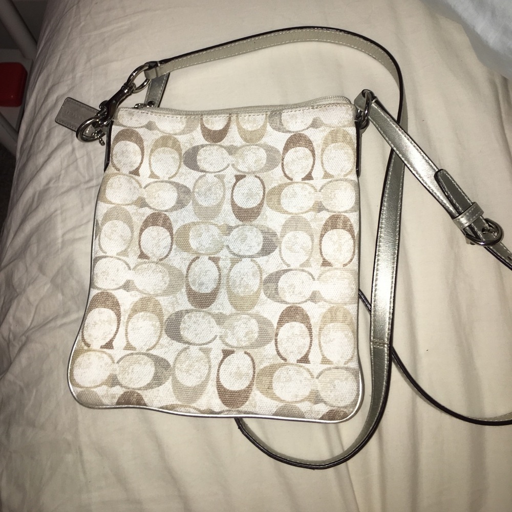 Coach Kristin Swingpack - Picture 2 of 5