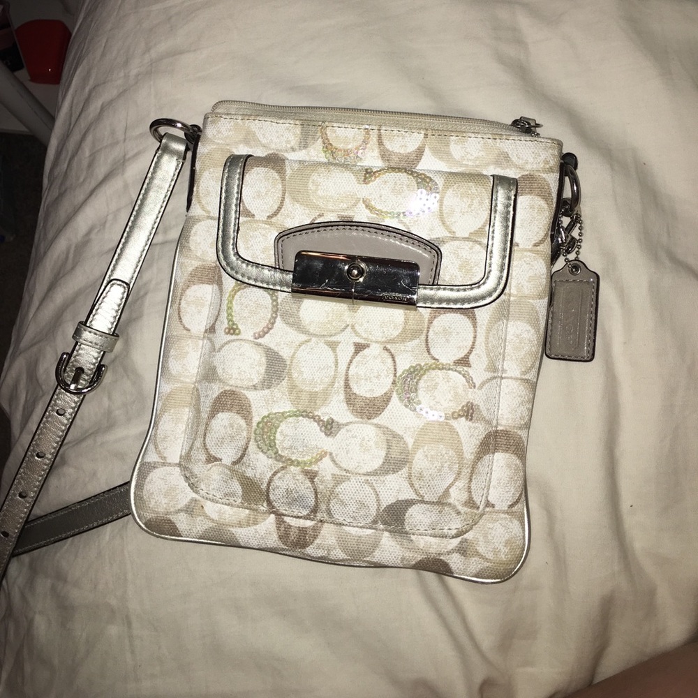 Coach Kristin Swingpack - Picture 4 of 5