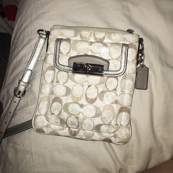 Coach Kristin Swingpack - Picture 4 of 5