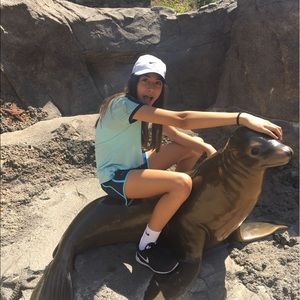 Meet your Posher, Leydi