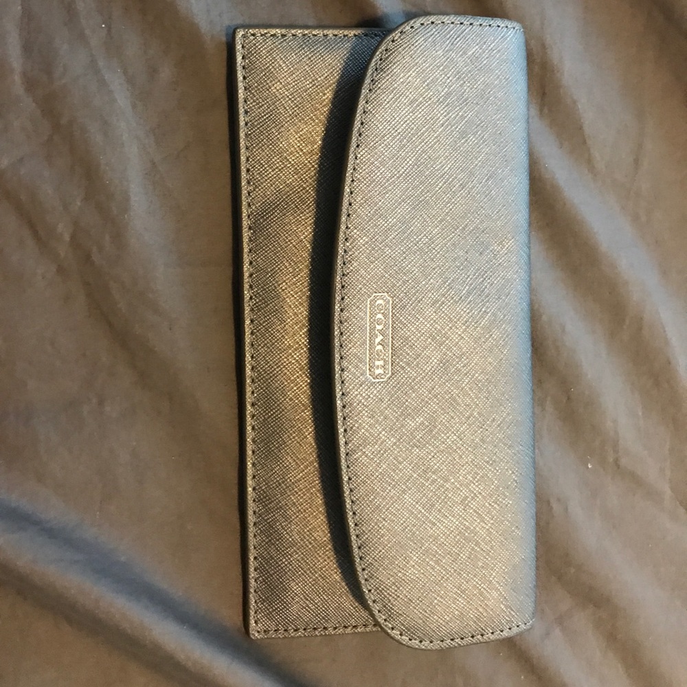 Coach slim snap close wallet - Picture 1 of 5