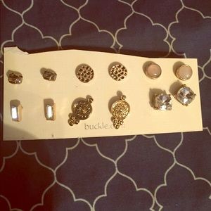 6 pairs of earrings
