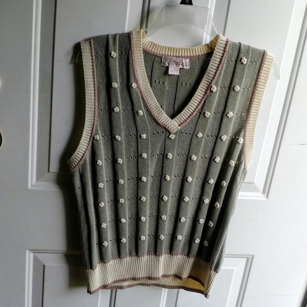 Classic green and ivory sweater vest, size L