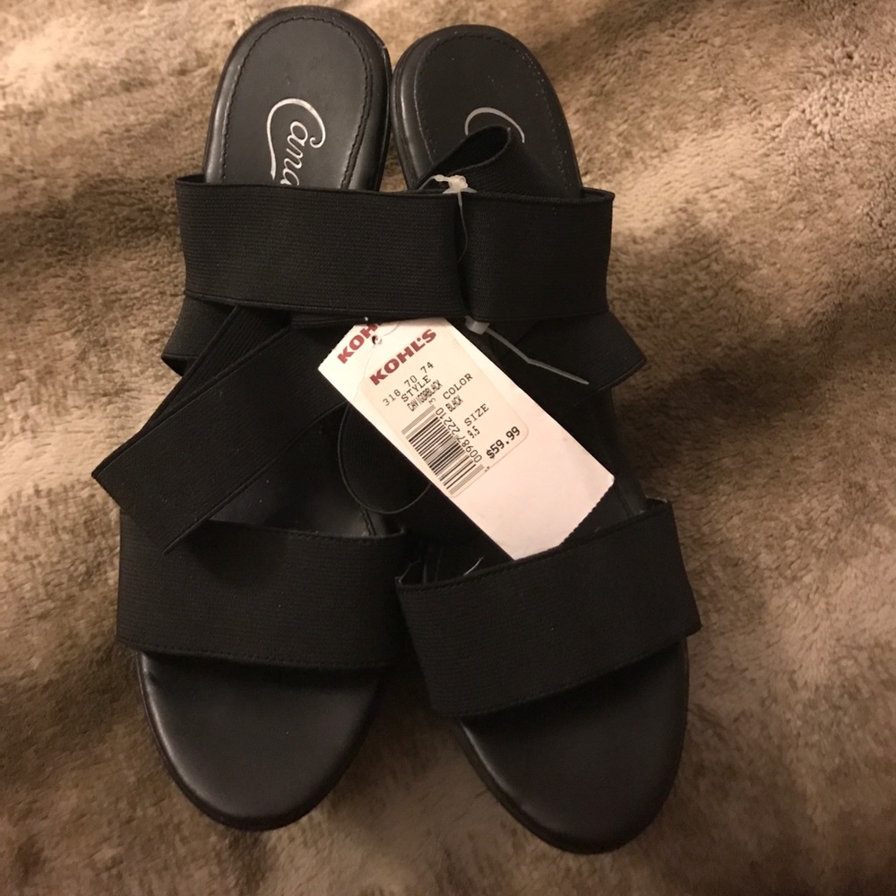 Brand new candie's wedges!