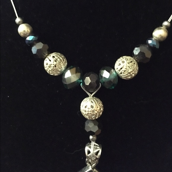 Diamond Shell yoke Necklace - Picture 4 of 8