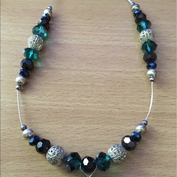 Diamond Shell yoke Necklace - Picture 7 of 8