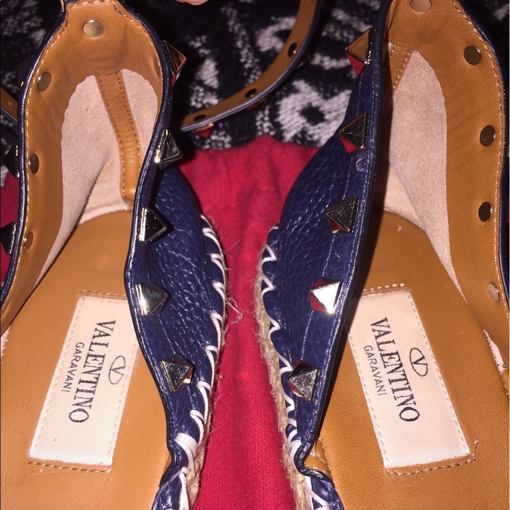 Valentino - Picture 3 of 7