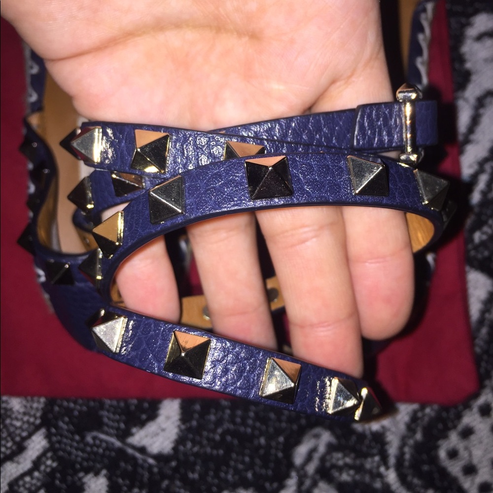 Valentino - Picture 5 of 7