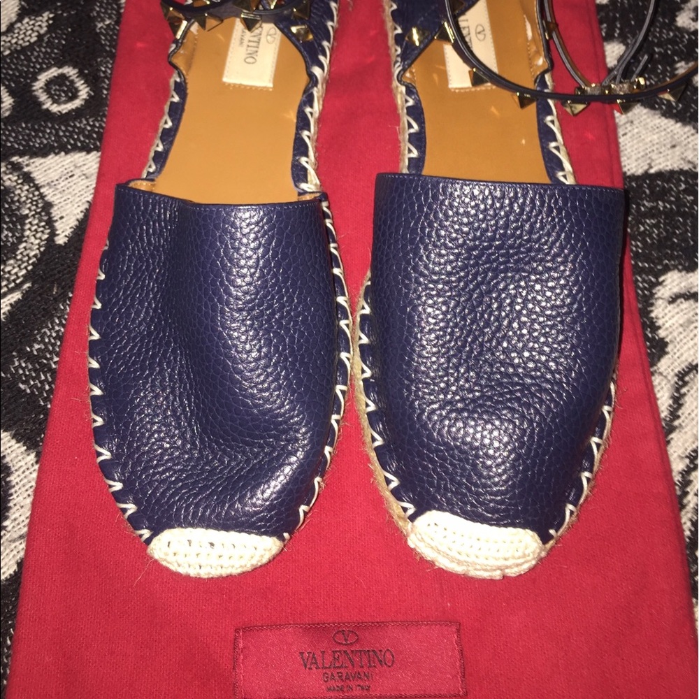 Valentino - Picture 6 of 7