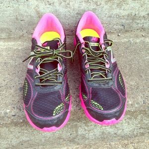 New Balance Sneakers