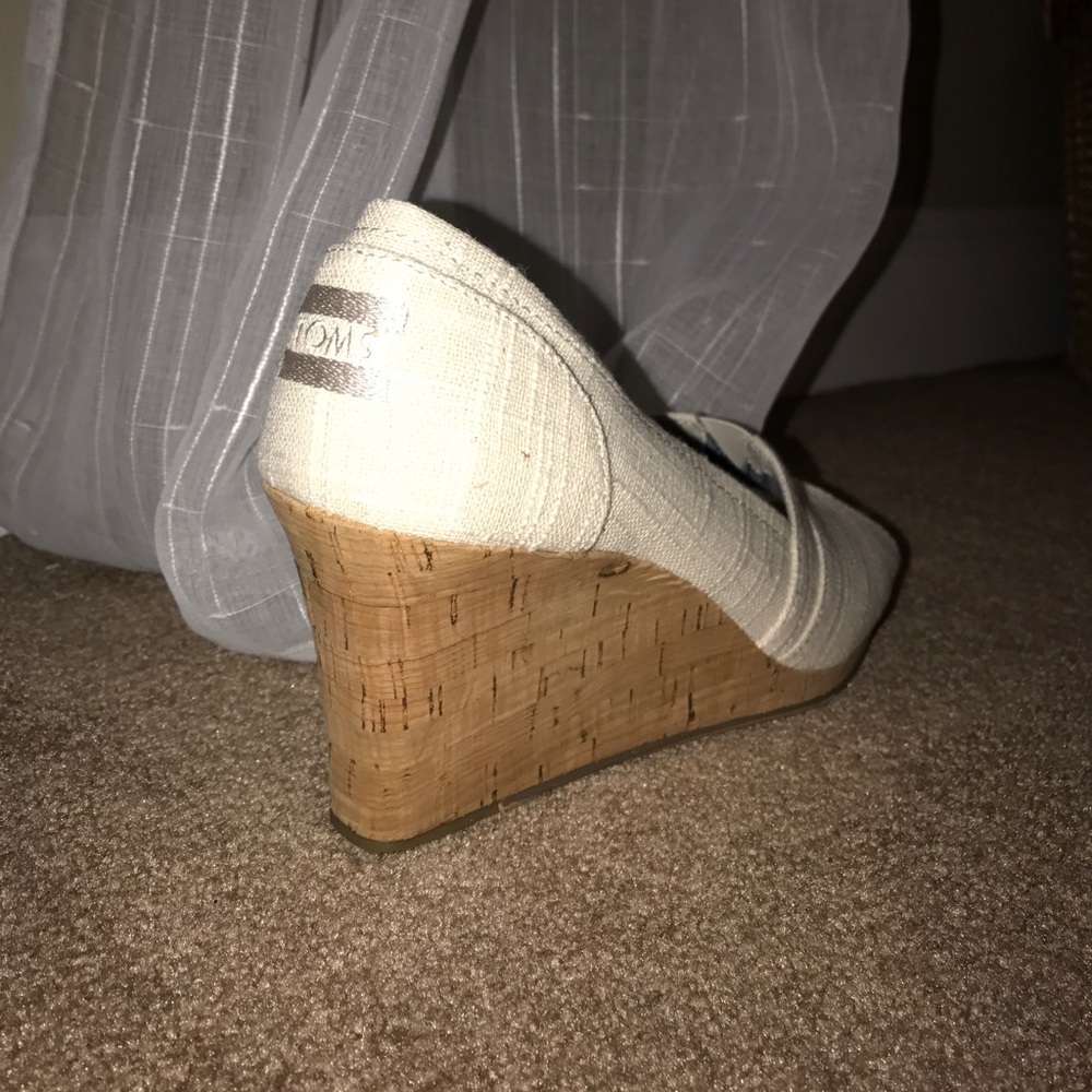NWT Toms Wedges- classic wedge - size 8.5