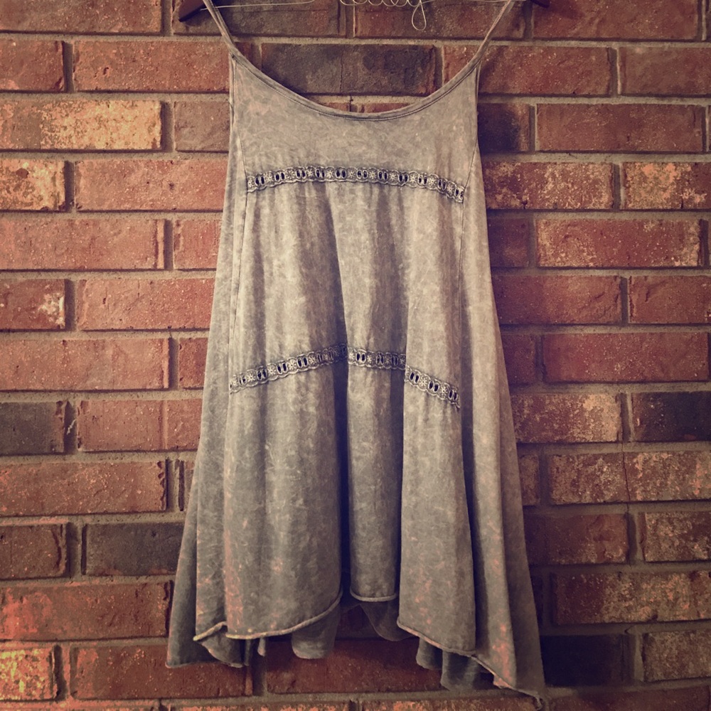 Cute flowy tank!