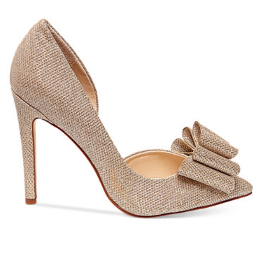 Betsy Johnson Gold pumps