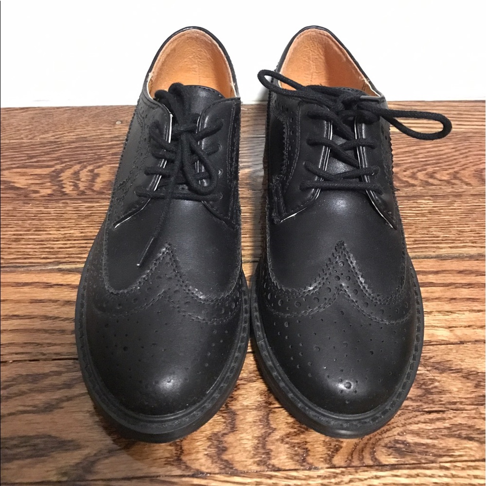 BDG Urban Outfitters Black Leather Oxfords size 6