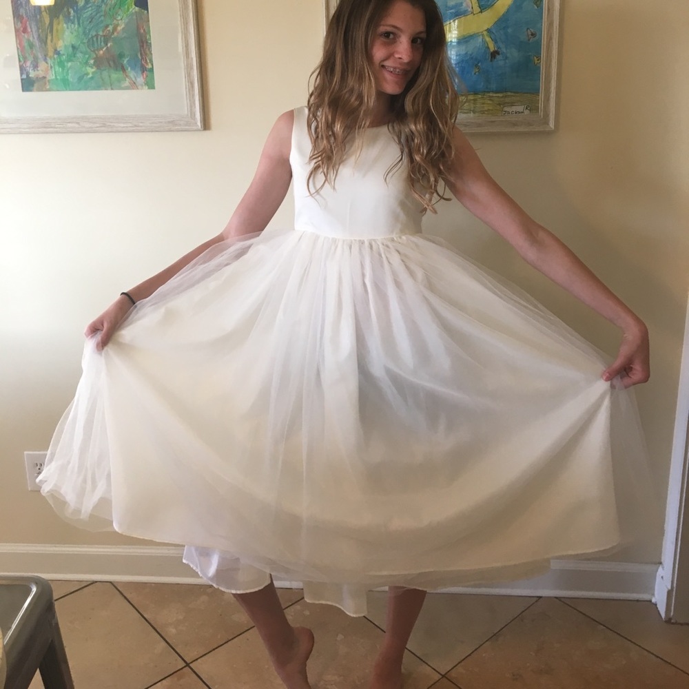 Flowy dress that makes you feel like a princess - Picture 2 of 3