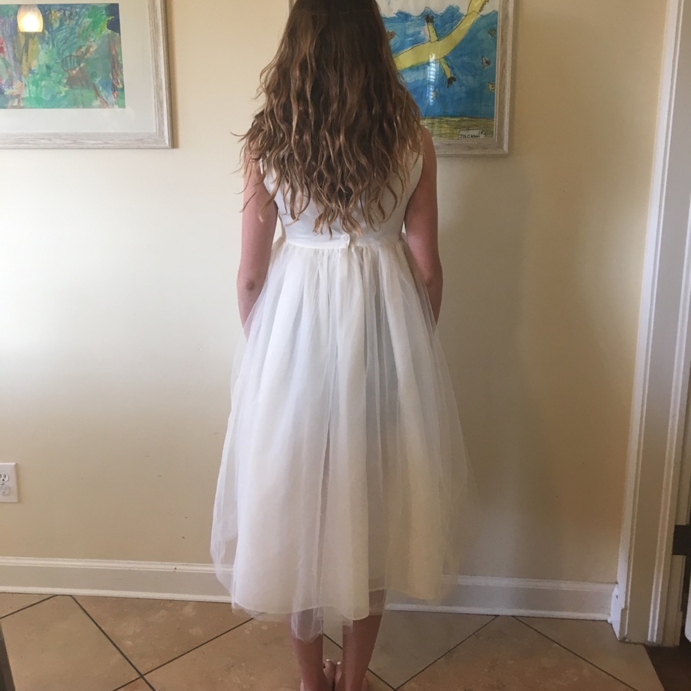 Flowy dress that makes you feel like a princess - Picture 3 of 3