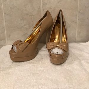 Nude heels! Size 9 PRICE REDUCED‼️‼️