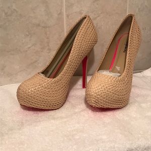 Woven nude heels! Size 10