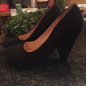 Suede Black Chunky Heel Dress Shoes Size 9 Cato