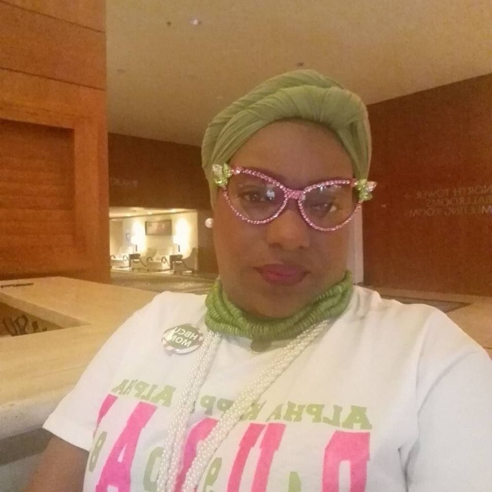 Meet your Posher, Elle