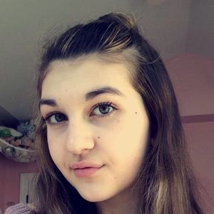 Meet your Posher, Abbey