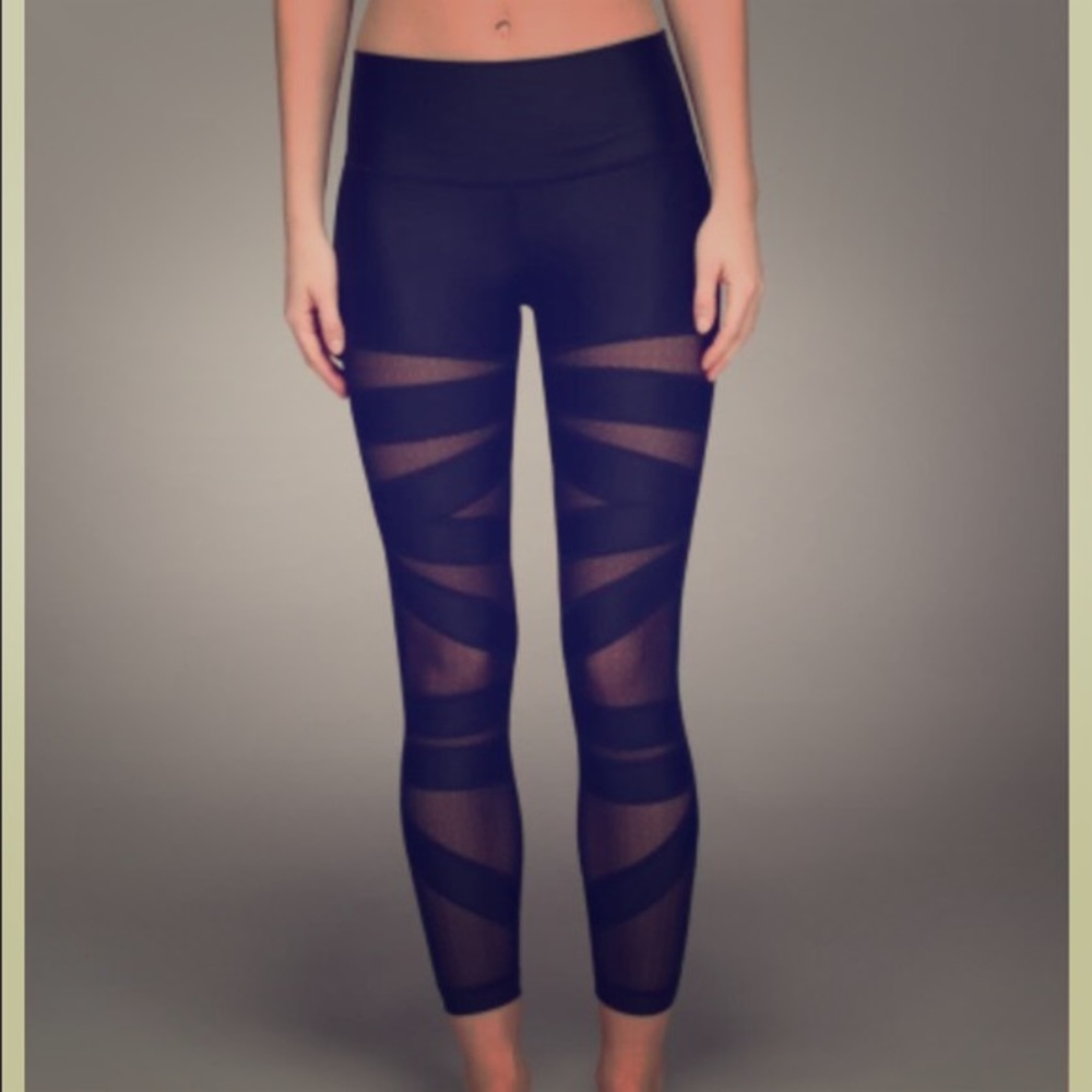 Lululemon High Times Tech Mesh Black Size 6