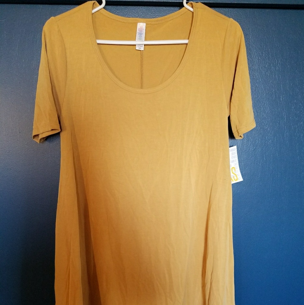 Mustard color perfect tee