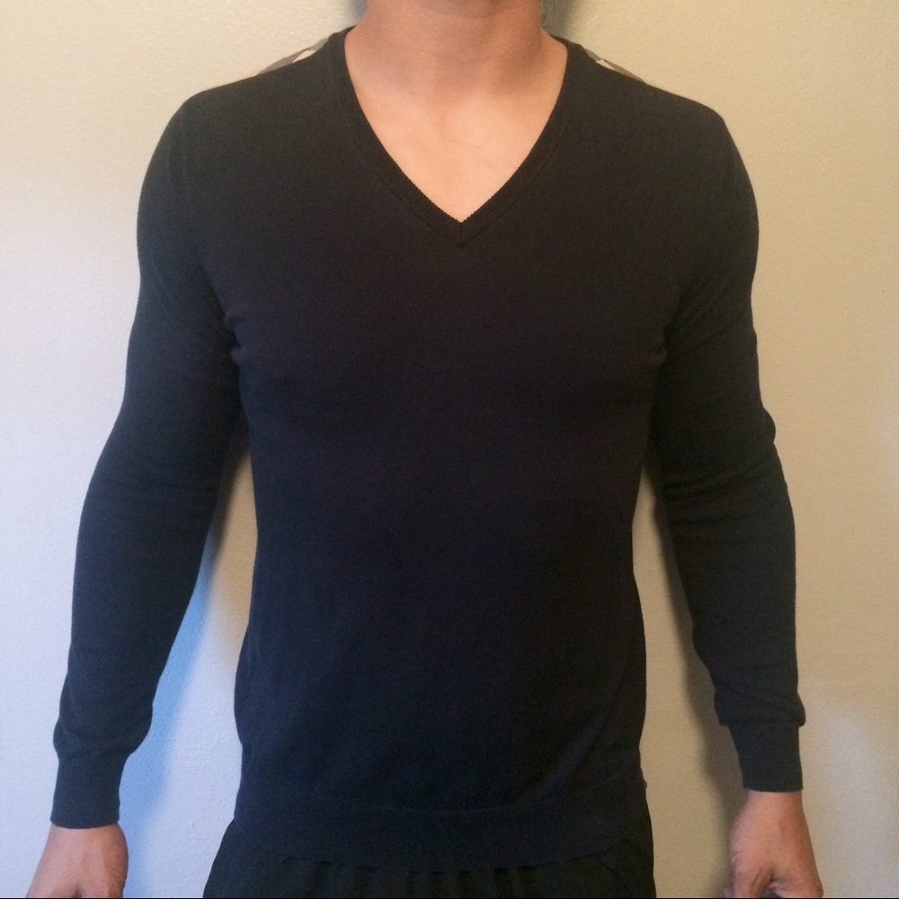 **SOLD** Auth Burberry Brit V-neck sweater