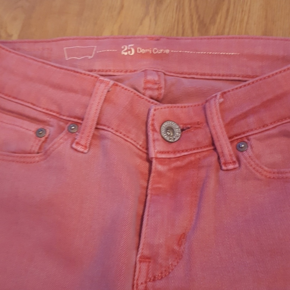 Coral crop jean
