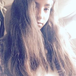 Meet your Posher, Valeria