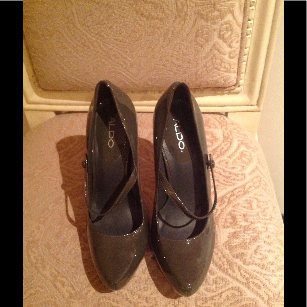 Aldo Mary Janes pumps