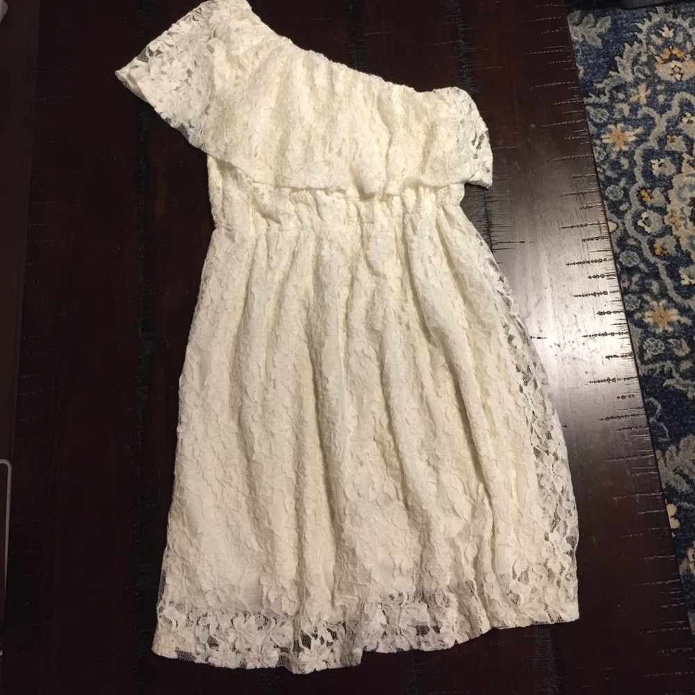 Lace one shoulder dress