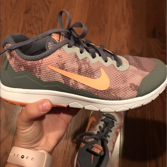 Nike Shoes - Nike sneakers