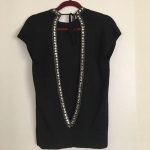 Backless sweater shirt