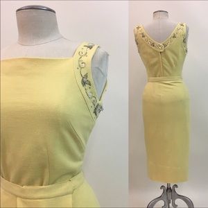 Darling yellow skirt and top set! So glam ✨