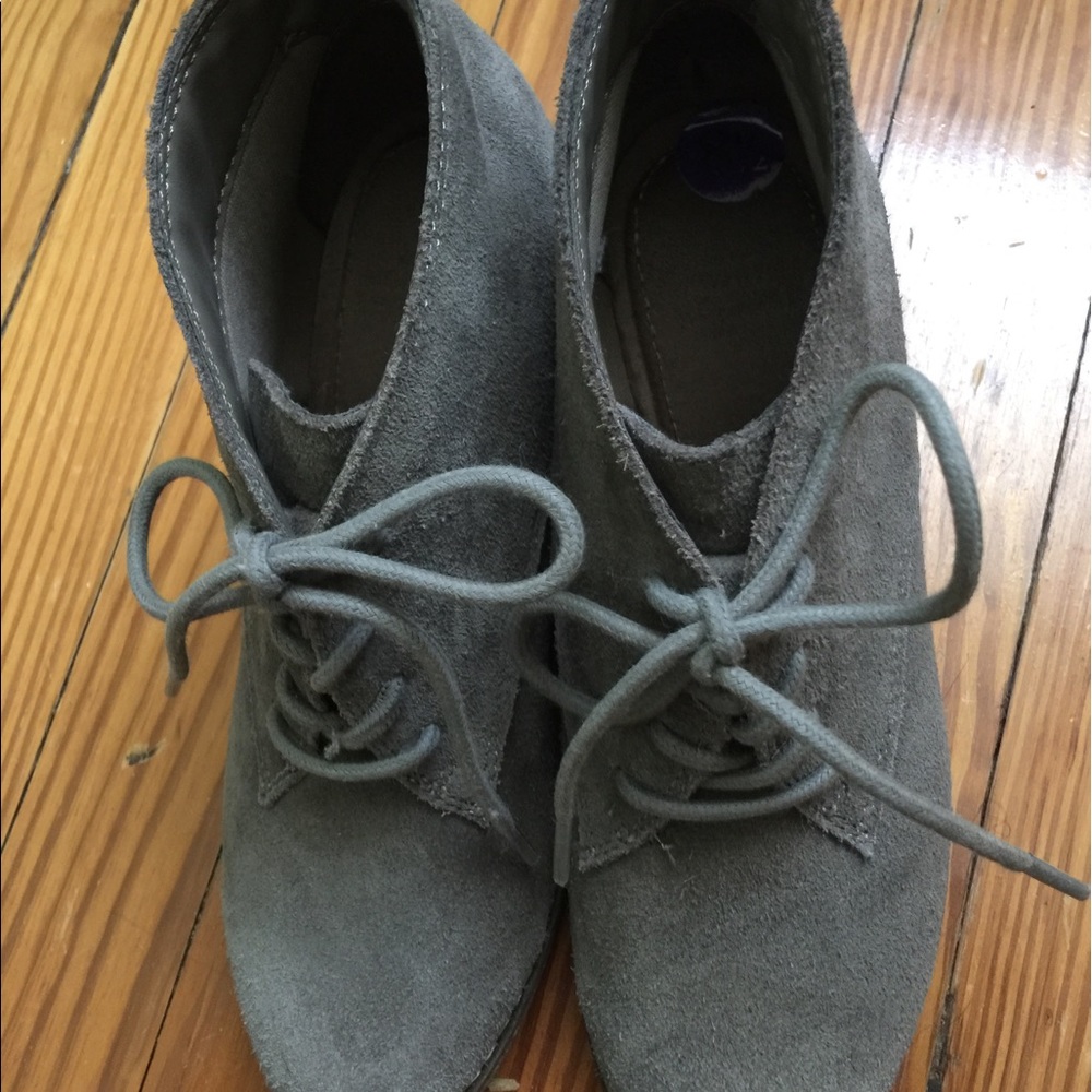 Army green ankle boot