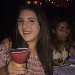 Meet your Posher, Julia