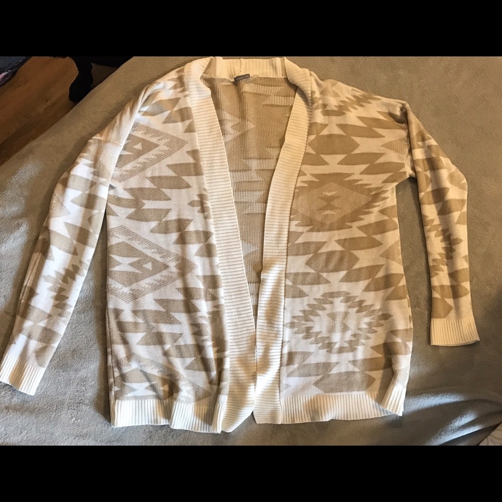 Brown cardigan Aztec style