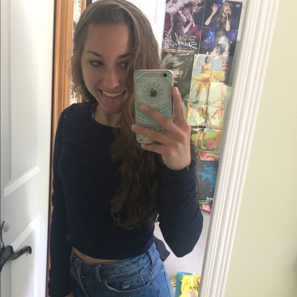 Meet your Posher, Alyssa - Picture 1 of 1