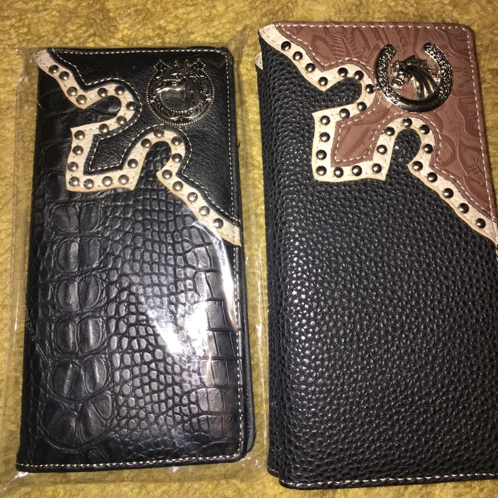 Wallets - Picture 3 of 6